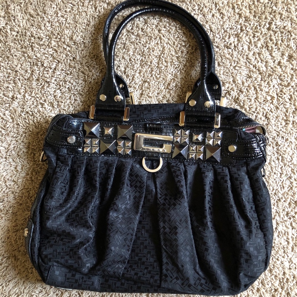 Guess black shoulder bag🖤